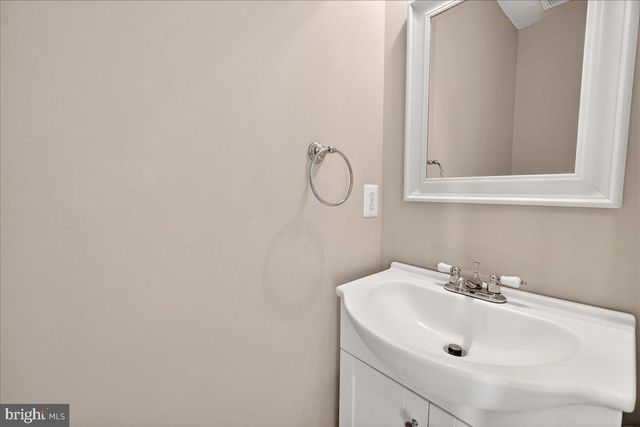 1004 LINDFIELD DR, Frederick, MD 21702