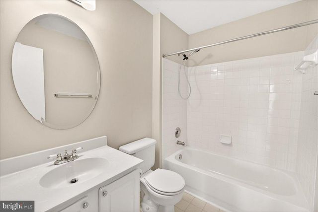 1004 LINDFIELD DR, Frederick, MD 21702