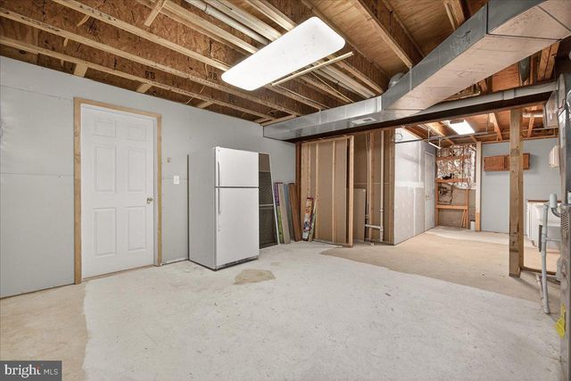 1004 LINDFIELD DR, Frederick, MD 21702