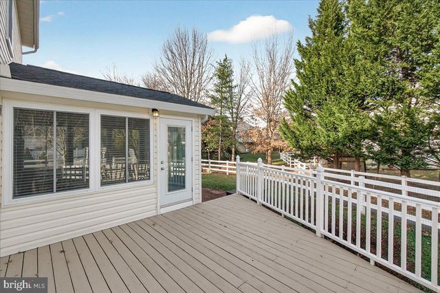 1004 LINDFIELD DR, Frederick, MD 21702