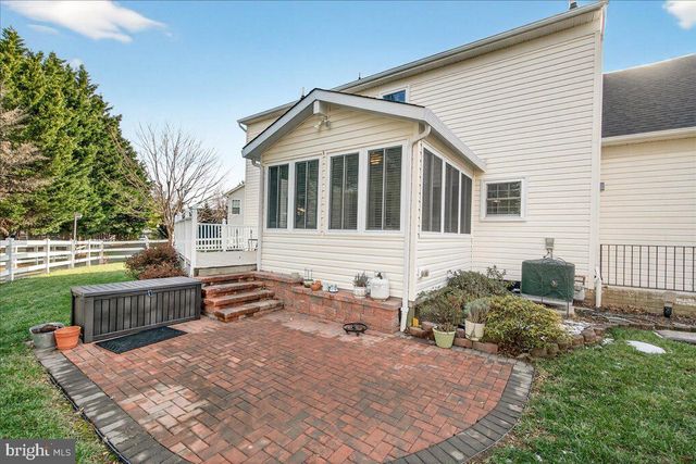 1004 LINDFIELD DR, Frederick, MD 21702