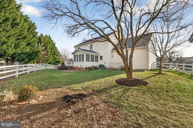 1004 LINDFIELD DR, Frederick, MD 21702