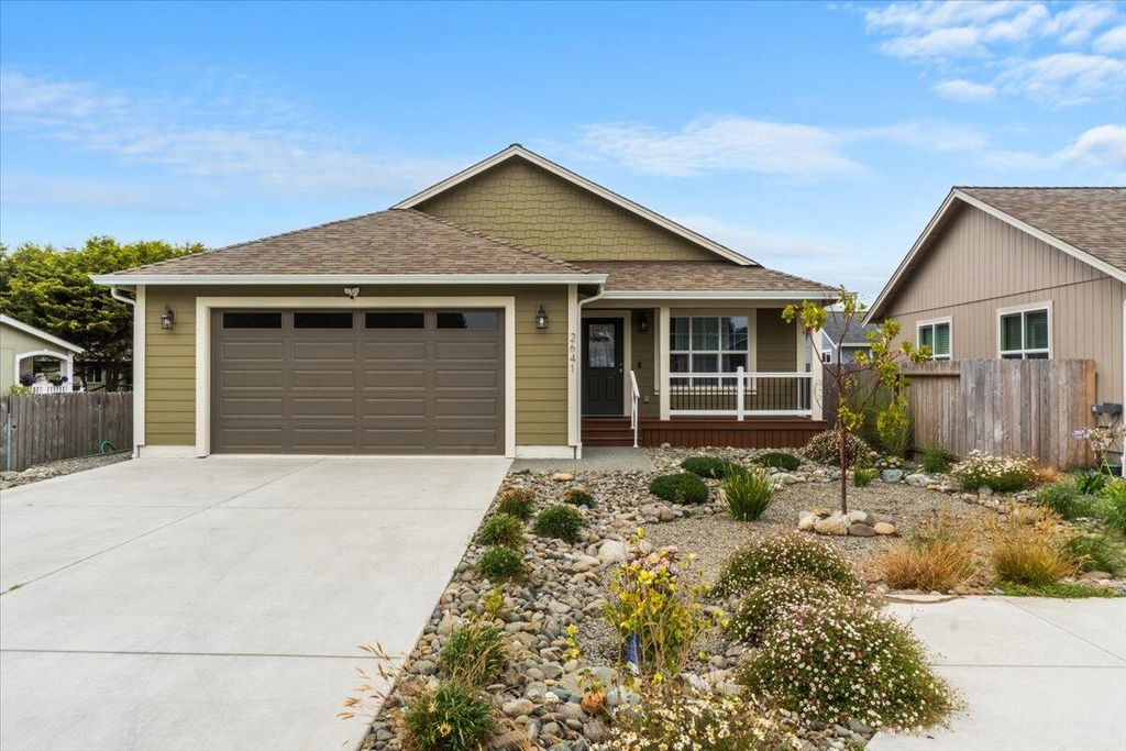 2641 Avelar Court, Mckinleyville, CA 95519