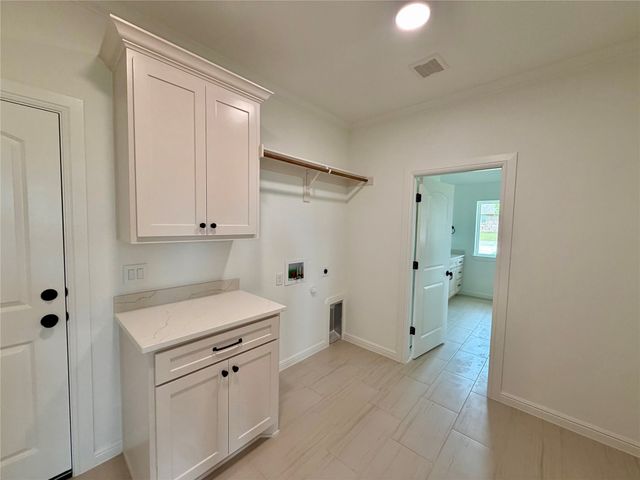 2704 Village Road, Granbury, TX 76049