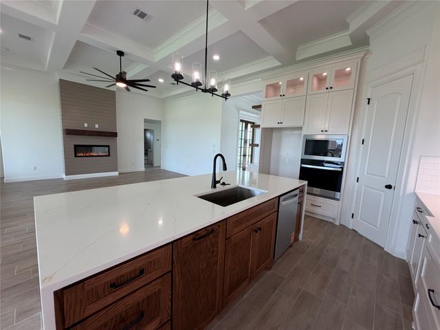 2704 Village Road, Granbury, TX 76049