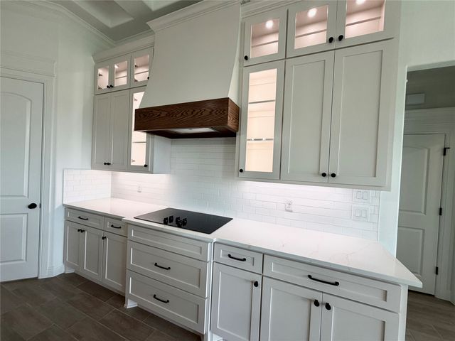2704 Village Road, Granbury, TX 76049