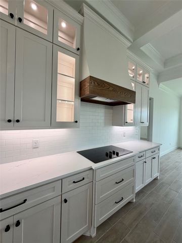 2704 Village Road, Granbury, TX 76049
