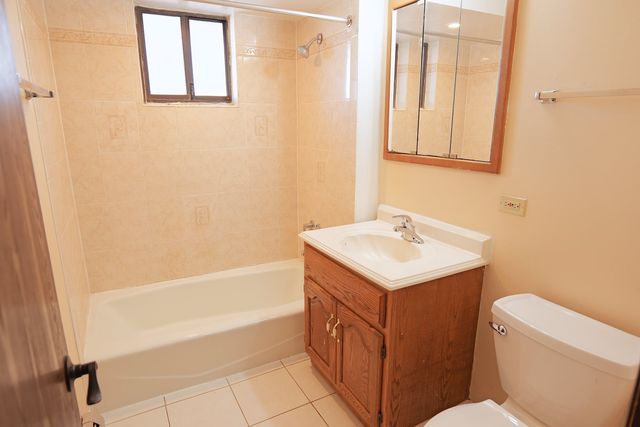 15741 Thomas Lane 3BR, Oak Forest, IL 60452