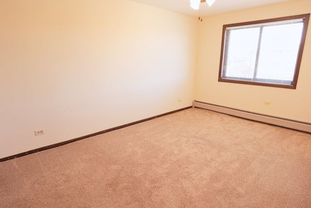 15741 Thomas Lane 3BR, Oak Forest, IL 60452