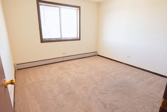 15741 Thomas Lane 3BR, Oak Forest, IL 60452