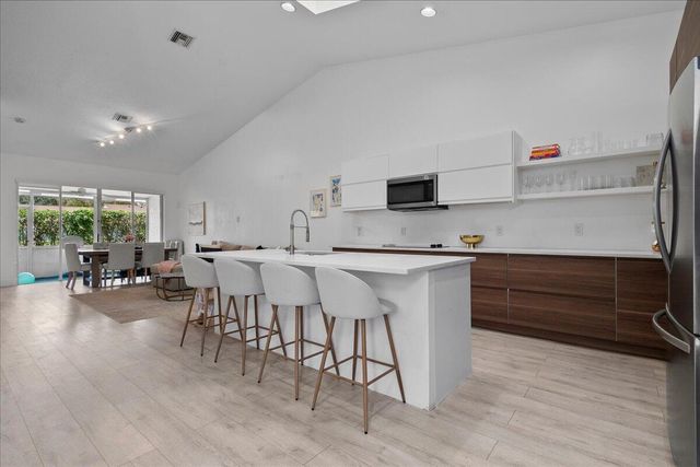 8304 Vía Di Veneto, Boca Raton, FL 33496