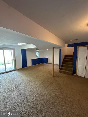 745 CEDAR CT, Red Hill, PA 18076