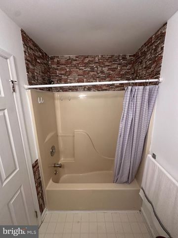 745 CEDAR CT, Red Hill, PA 18076