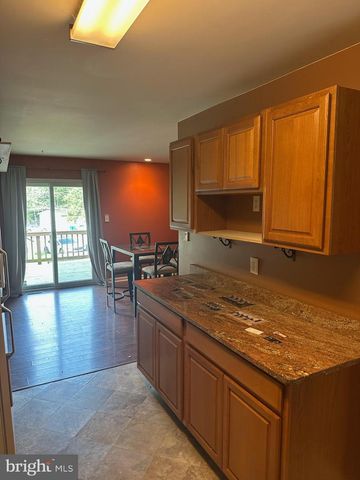 745 CEDAR CT, Red Hill, PA 18076