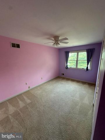 745 CEDAR CT, Red Hill, PA 18076