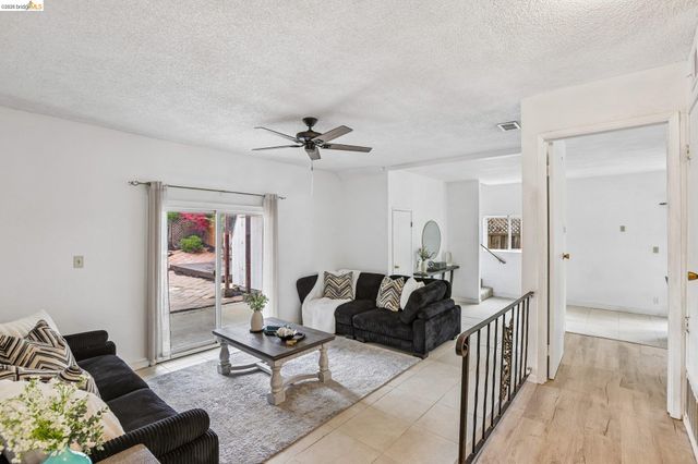 1917 Sequoia Dr, Martinez, CA 94553