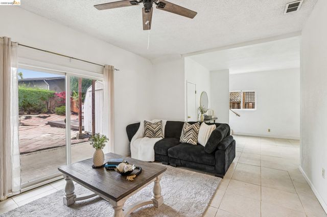 1917 Sequoia Dr, Martinez, CA 94553