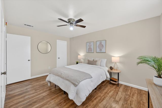 1012 Plover Lane, Arlington, TX 76015