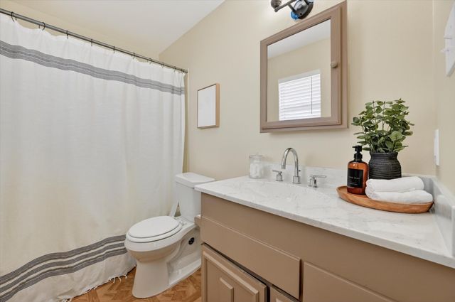 1012 Plover Lane, Arlington, TX 76015