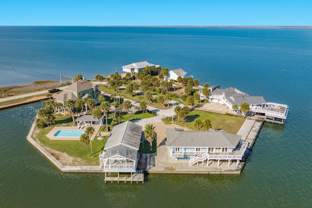 3908 Bob Smith, Jamaica Beach, TX 77554