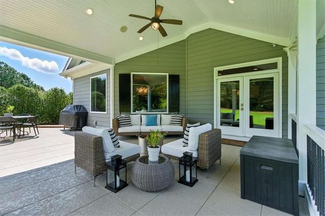 6411 Winter Harbor Drive, Flowery Branch, GA 30542