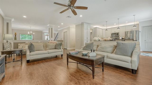 86 ARBOR OAKS DRIVE, Sarasota, FL 34232