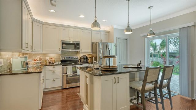 86 ARBOR OAKS DRIVE, Sarasota, FL 34232