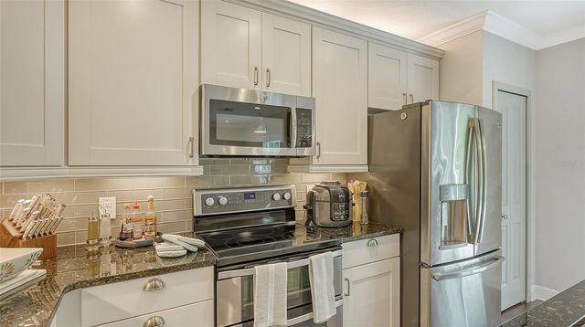 86 ARBOR OAKS DRIVE, Sarasota, FL 34232