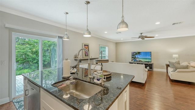 86 ARBOR OAKS DRIVE, Sarasota, FL 34232