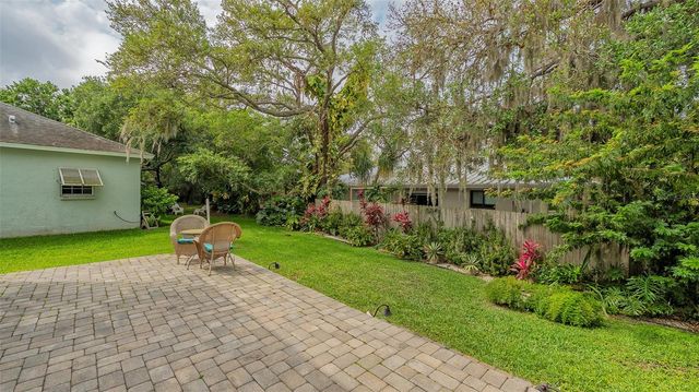 86 ARBOR OAKS DRIVE, Sarasota, FL 34232