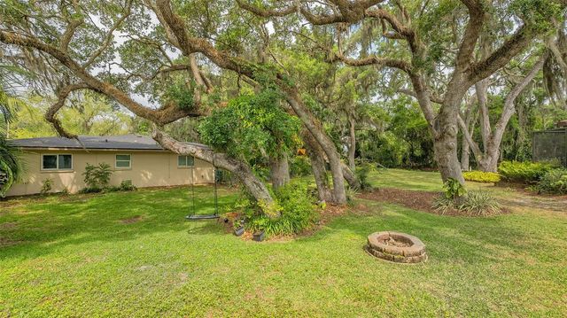 86 ARBOR OAKS DRIVE, Sarasota, FL 34232