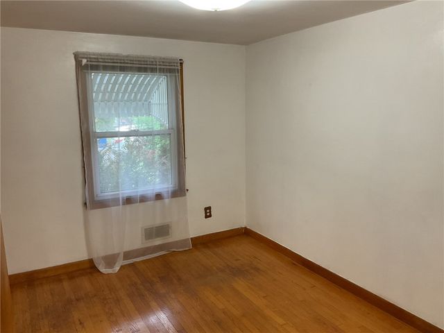 19 Leawood Drive, Cranston, RI 02920