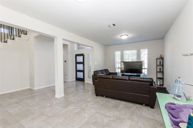 270 Little Dog Drive, Montgomery, TX 77356