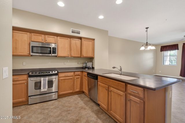 2110 W TALLGRASS Trail 132, Phoenix, AZ 85085