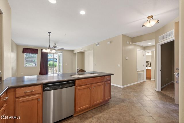 2110 W TALLGRASS Trail 132, Phoenix, AZ 85085