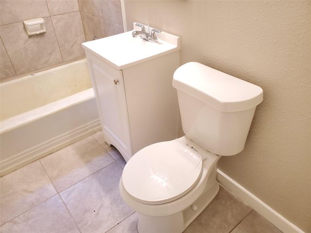 5318 Doulton Drive, Houston, TX 77033