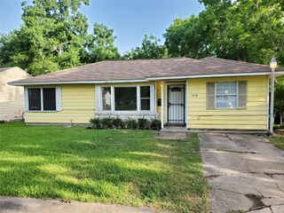 5318 Doulton Drive, Houston, TX 77033