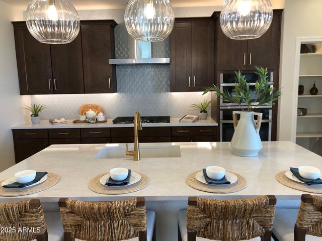 9979 W MONTEREY Way, Avondale, AZ 85392