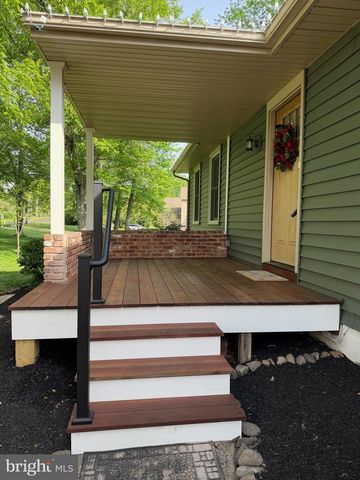 943 SACKETTSFORD RD, Warminster, PA 18974