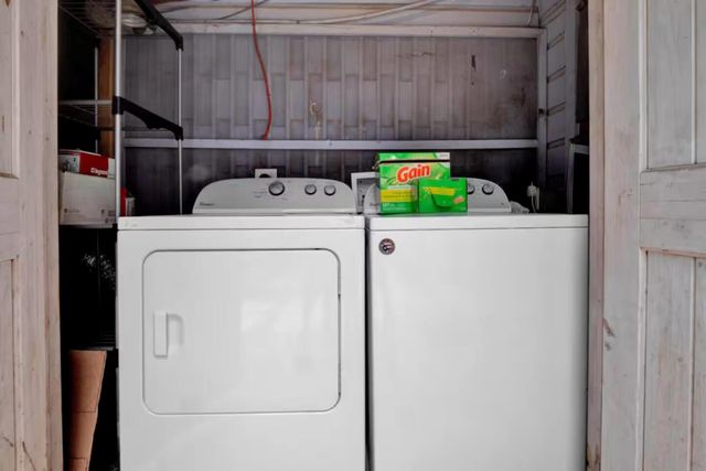 211 Lessin LN B, Austin, TX 78704