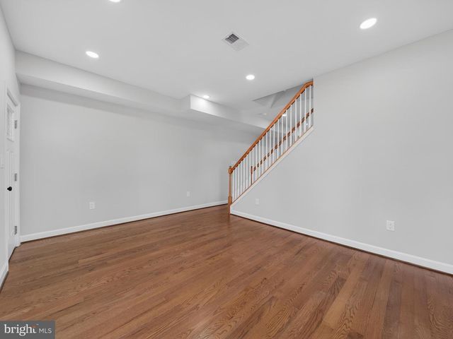 5919 ADDISON RD, Capitol Heights, MD 20743