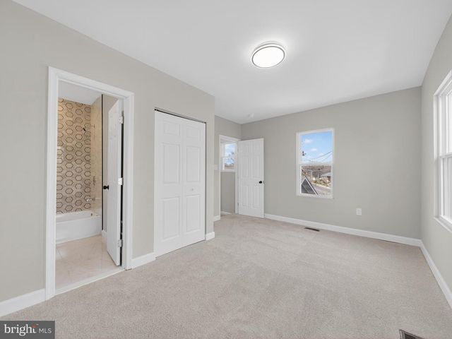 5919 ADDISON RD, Capitol Heights, MD 20743