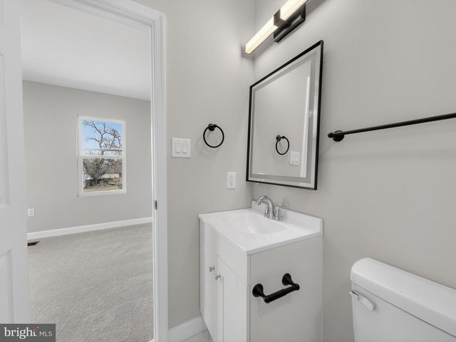 5919 ADDISON RD, Capitol Heights, MD 20743