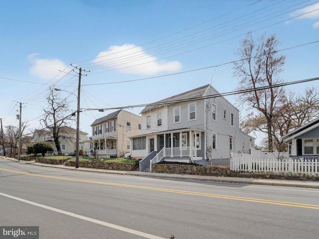 5919 ADDISON RD, Capitol Heights, MD 20743