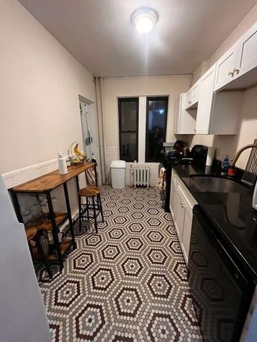 452 Park Drive 4, Boston, MA 02215