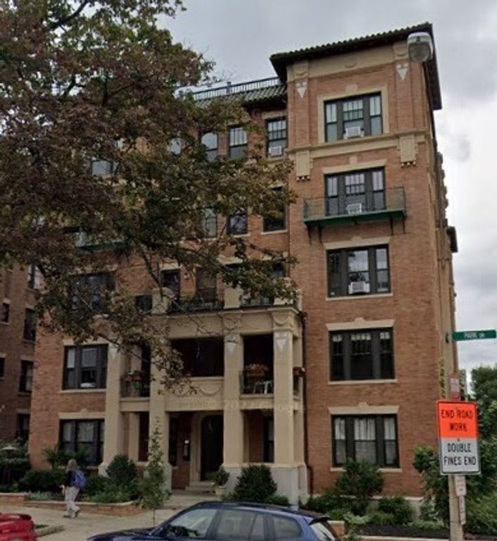 452 Park Drive 4, Boston, MA 02215