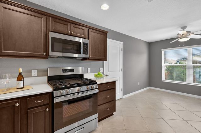 5754 SHEALY AVENUE, The Villages, FL 32163