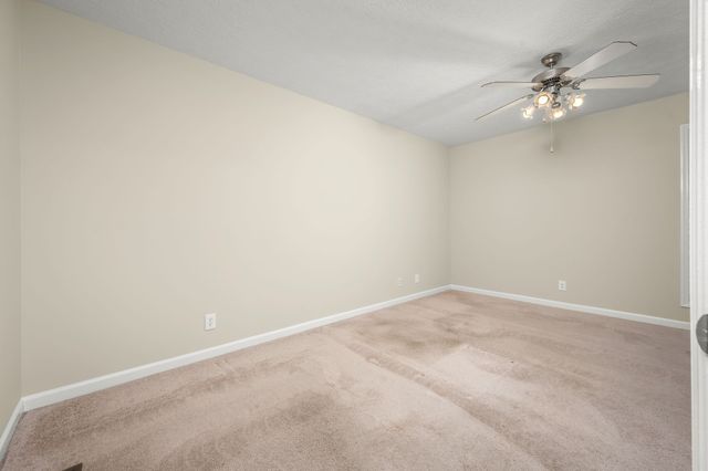 109 WILLIAMSBURG BLVD, Tullahoma, TN 37388