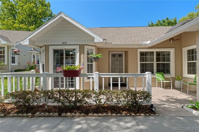 1615 N Foxboro Loop, Crystal River, FL 34429