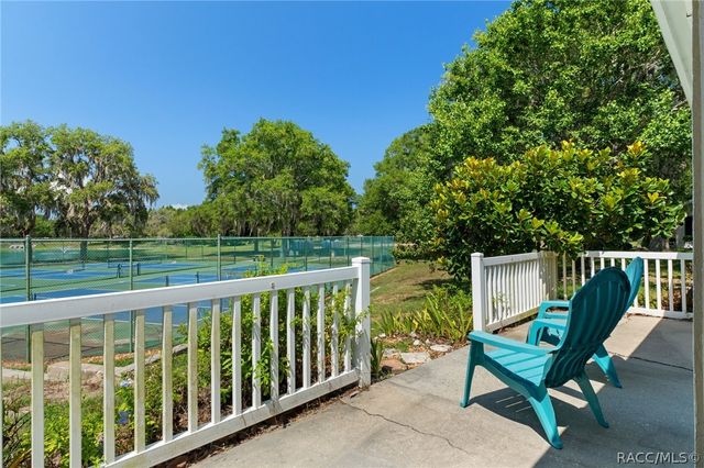 1615 N Foxboro Loop, Crystal River, FL 34429